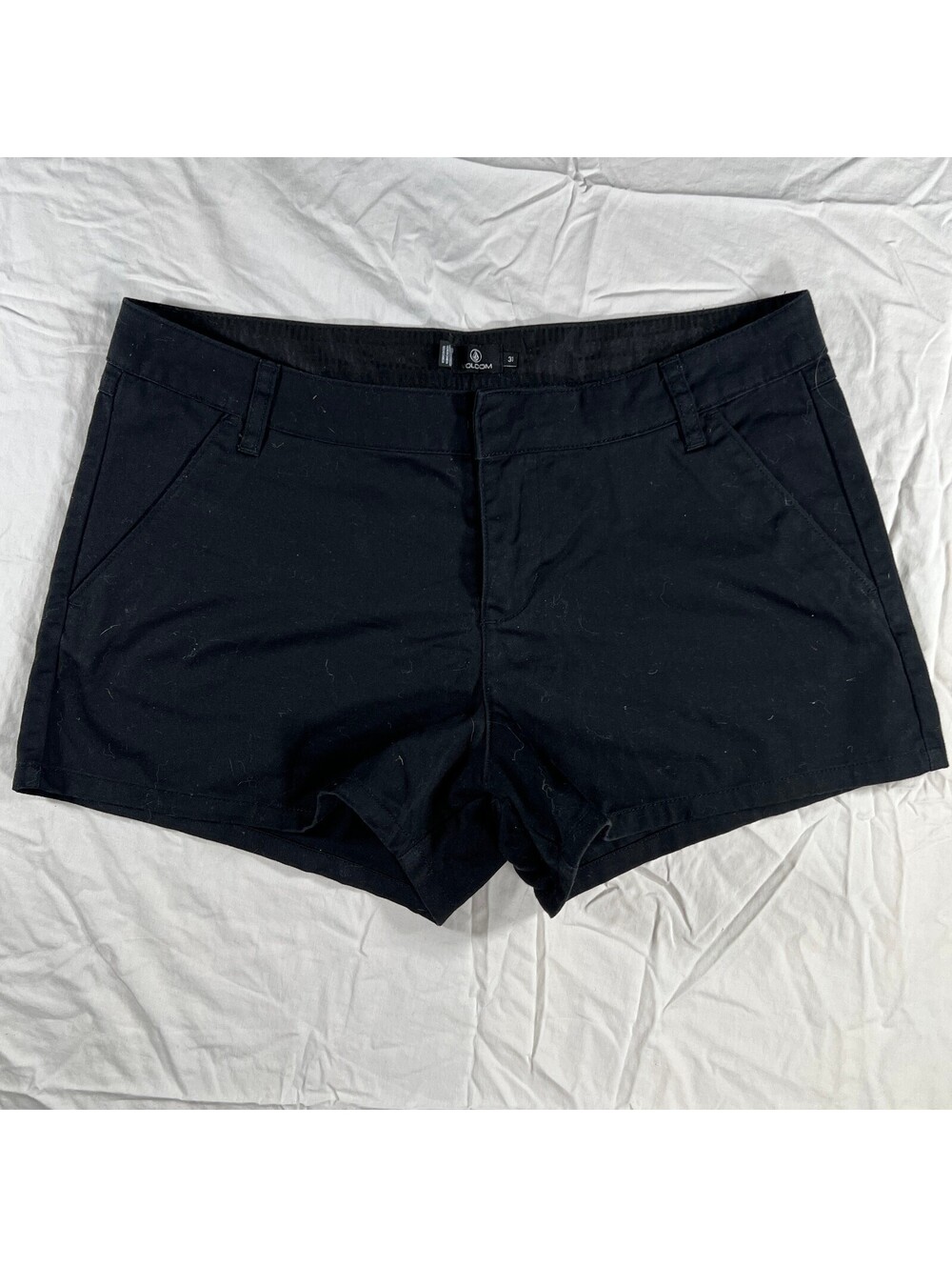 Volcom Frochickie Womens Black Chino Shorts Size 31 Flat Front 3 Inch
